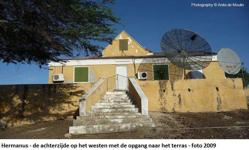 20. Hermanus achterzijde op het westen met opgang 2009